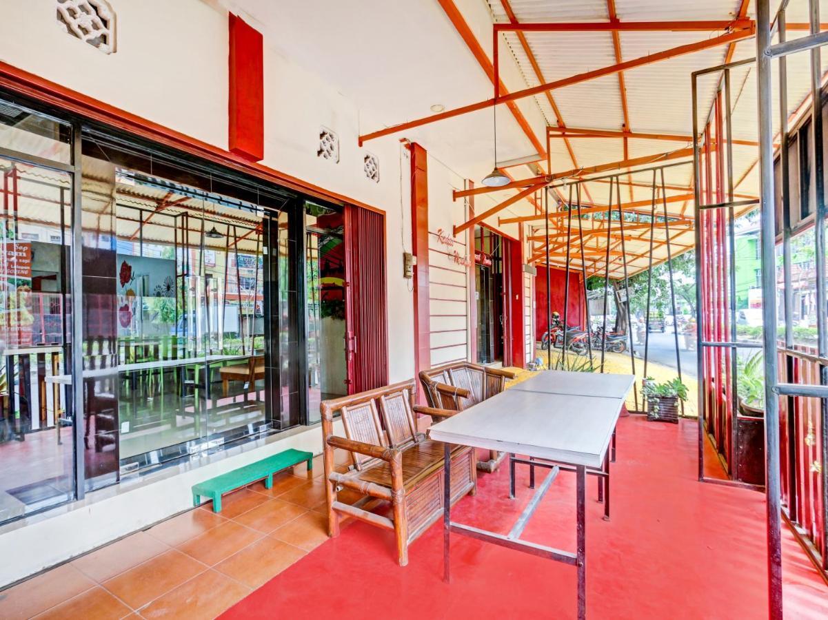 Oyo 90553 Arteri Guest House Semarang Exterior foto